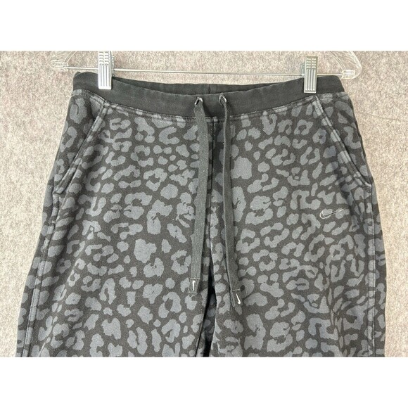 Nike Women's Activewear Black Animal Print Jogger Pants Cuffed Size S Sweatpants - Picture 2 of 9